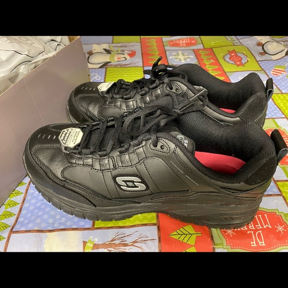 Skechers black men’s work shoes size 12W - Picture 1 of 5